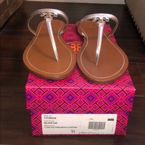 NEVER WORN ORIGINAL PACKAGING TORY BURCH SANDALS